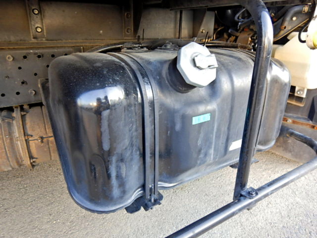 いすゞエルフアルミバン小型（2t・3t）[写真17]