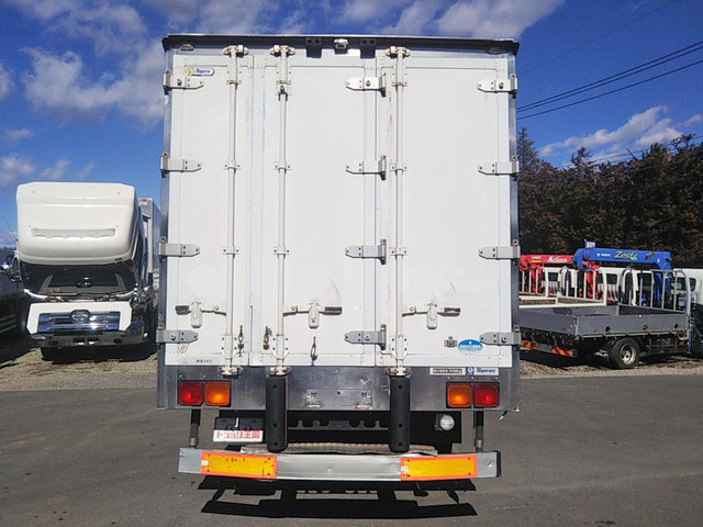 三菱ふそうファイター冷凍車（冷蔵車）中型（4t）[写真10]