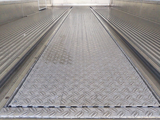 三菱ふそうファイター冷凍車（冷蔵車）中型（4t）[写真13]