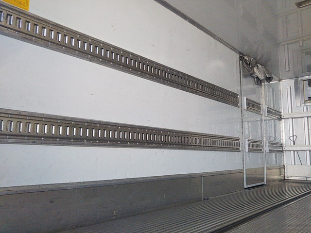 三菱ふそうファイター冷凍車（冷蔵車）中型（4t）[写真14]