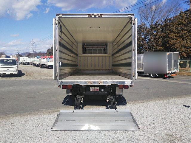 いすゞフォワード冷凍車（冷蔵車）中型（4t）[写真10]