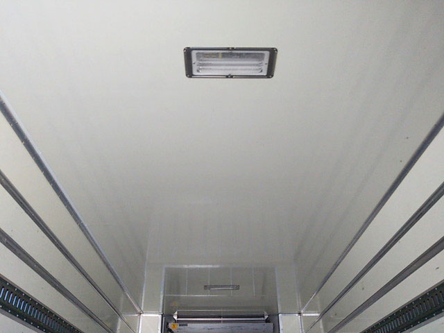 いすゞフォワード冷凍車（冷蔵車）中型（4t）[写真12]