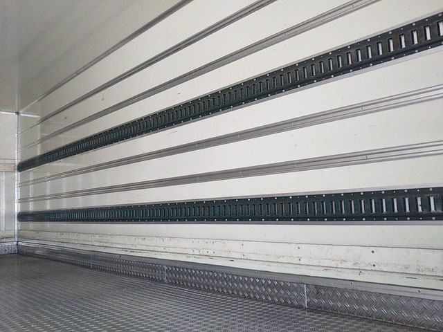 いすゞフォワード冷凍車（冷蔵車）中型（4t）[写真15]