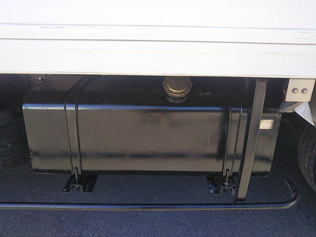 いすゞフォワード冷凍車（冷蔵車）中型（4t）[写真19]