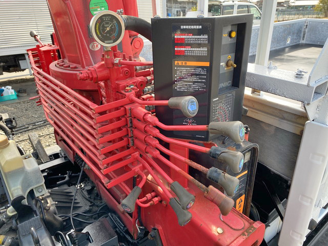 三菱ふそうキャンタークレーン3段小型（2t・3t）[写真18]