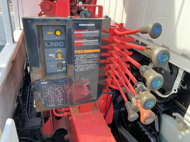 三菱ふそうキャンタークレーン3段小型（2t・3t）[写真19]