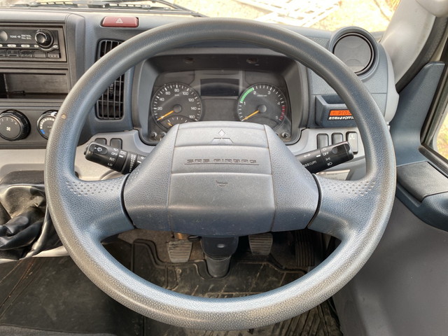 三菱ふそうキャンタークレーン3段小型（2t・3t）[写真35]