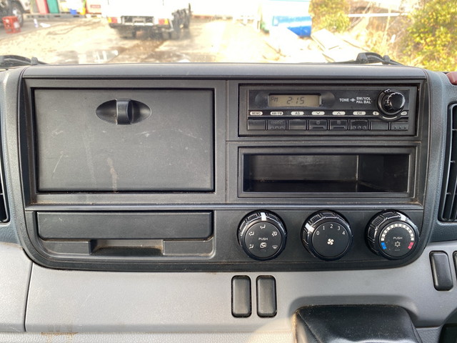 三菱ふそうキャンタークレーン3段小型（2t・3t）[写真38]