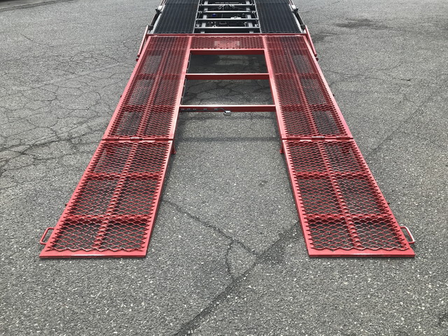 三菱ふそうキャンターキャリアカー小型（2t・3t）[写真13]