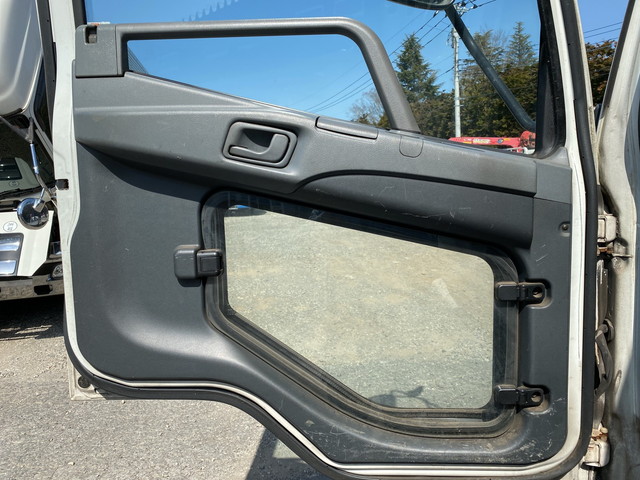 三菱ふそうファイターパッカー車（塵芥車）中型（4t）[写真27]