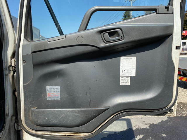 三菱ふそうファイターパッカー車（塵芥車）中型（4t）[写真28]