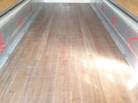 いすゞフォワードアルミウイング中型（4t）[写真13]