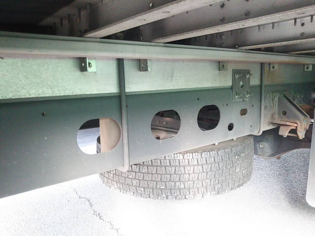 いすゞフォワードアルミウイング中型（4t）[写真17]