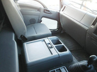 いすゞフォワードアルミウイング中型（4t）[写真22]