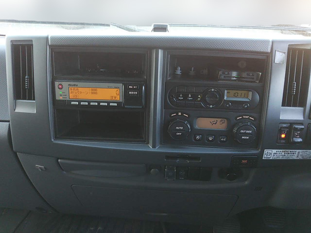 いすゞフォワードアルミウイング中型（4t）[写真25]