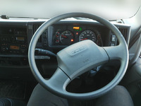 いすゞフォワードアルミウイング中型（4t）[写真26]