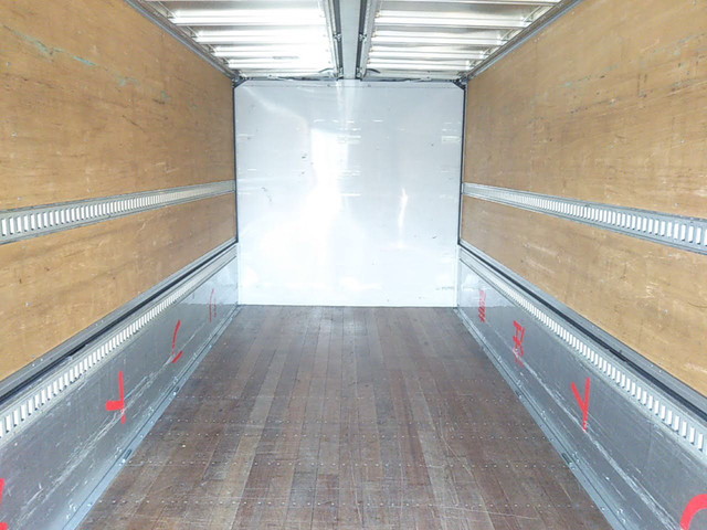 いすゞフォワードアルミウイング中型（4t）[写真09]