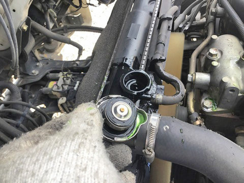 いすゞエルフ平ボディ小型（2t・3t）[写真25]