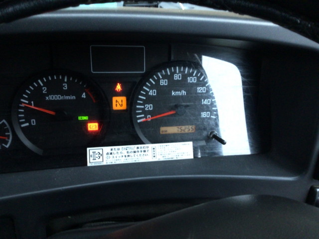 いすゞエルフユニック4段小型（2t・3t）[写真22]