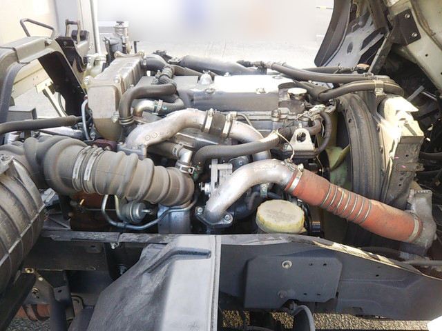 いすゞフォワードアルミウイング中型（4t）[写真15]