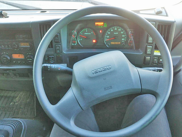 いすゞフォワードアルミウイング中型（4t）[写真21]