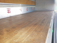 いすゞフォワードアルミウイング中型（4t）[写真09]