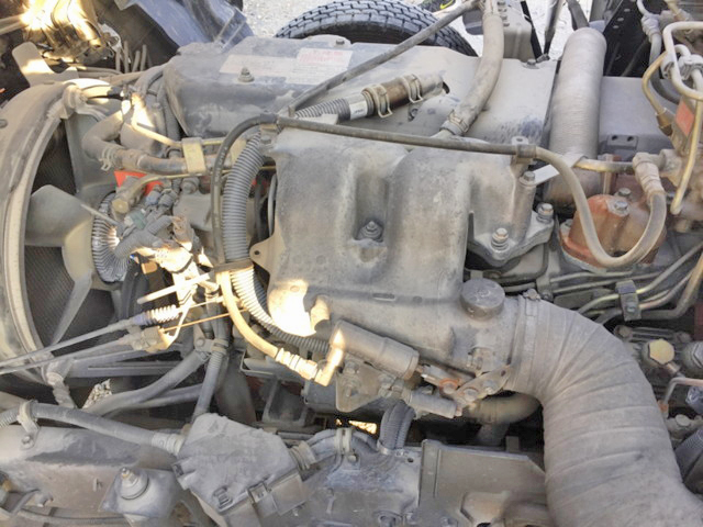 いすゞフォワード平ボディ中型（4t）[写真23]