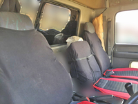 いすゞフォワード平ボディ中型（4t）[写真32]