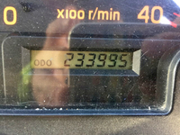 いすゞフォワード平ボディ中型（4t）[写真36]