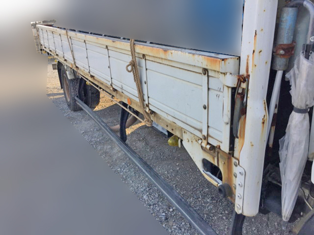 いすゞフォワード平ボディ中型（4t）[写真06]