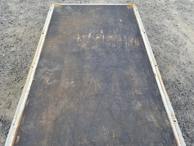 三菱ふそうキャンターガッツ平ボディ小型（2t・3t）[写真13]