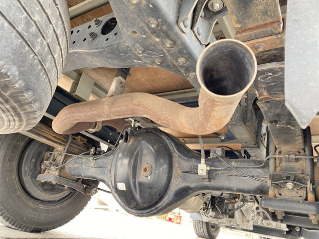 三菱ふそうキャンターガッツ平ボディ小型（2t・3t）[写真18]