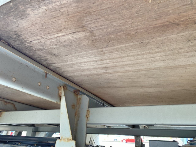 三菱ふそうキャンターガッツ平ボディ小型（2t・3t）[写真21]