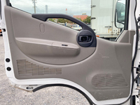 三菱ふそうキャンターガッツ平ボディ小型（2t・3t）[写真27]