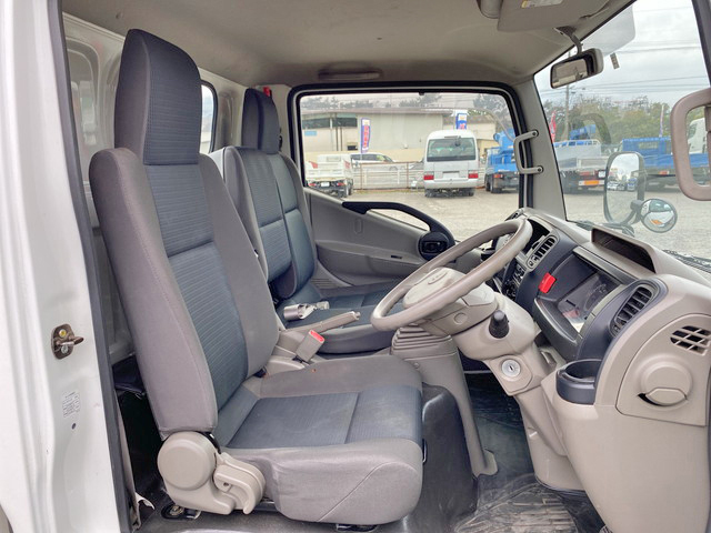 三菱ふそうキャンターガッツ平ボディ小型（2t・3t）[写真31]