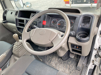 三菱ふそうキャンターガッツ平ボディ小型（2t・3t）[写真32]