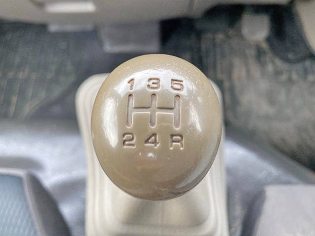 三菱ふそうキャンターガッツ平ボディ小型（2t・3t）[写真38]