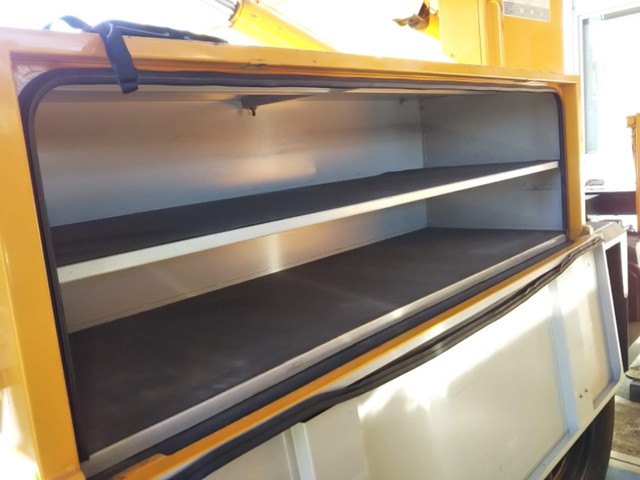 三菱ふそうキャンター高所作業車小型（2t・3t）[写真04]