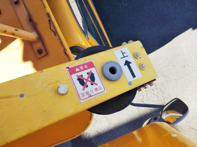 三菱ふそうキャンター高所作業車小型（2t・3t）[写真05]