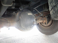 いすゞフォワードアルミウイング中型（4t）[写真10]