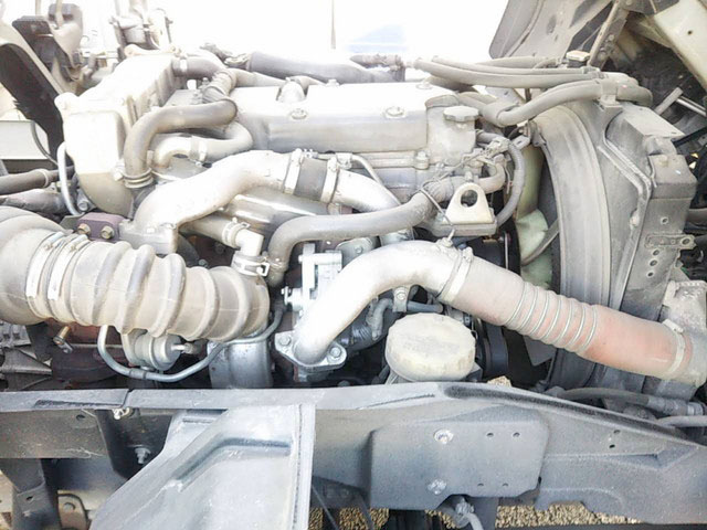 いすゞフォワードアルミウイング中型（4t）[写真12]