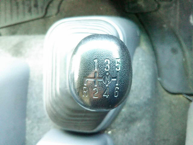 いすゞフォワードアルミウイング中型（4t）[写真21]