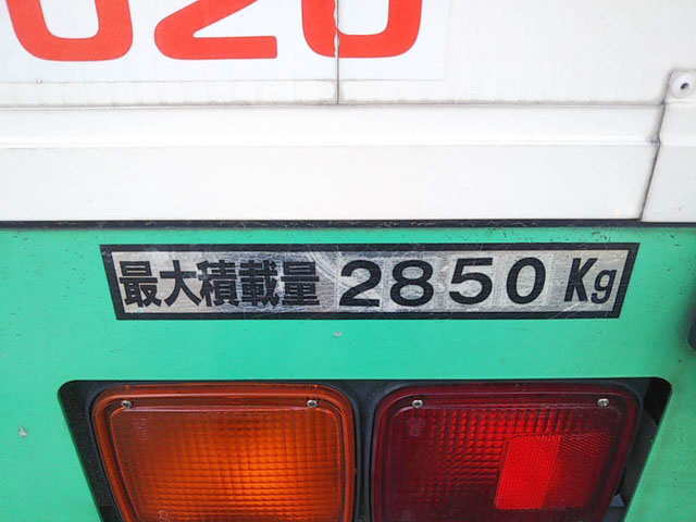 いすゞフォワードアルミウイング中型（4t）[写真04]