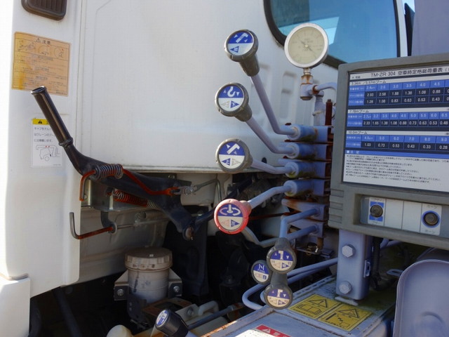 いすゞフォワードクレーン4段中型（4t）[写真14]