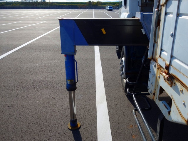 いすゞフォワードクレーン4段中型（4t）[写真19]