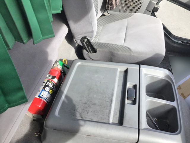 いすゞフォワードアルミウイング中型（4t）[写真31]