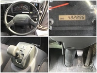 いすゞフォワードアルミウイング中型（4t）[写真34]