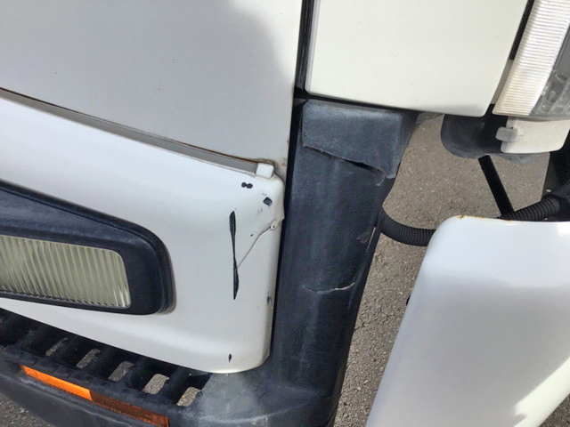 いすゞフォワードアルミウイング中型（4t）[写真09]