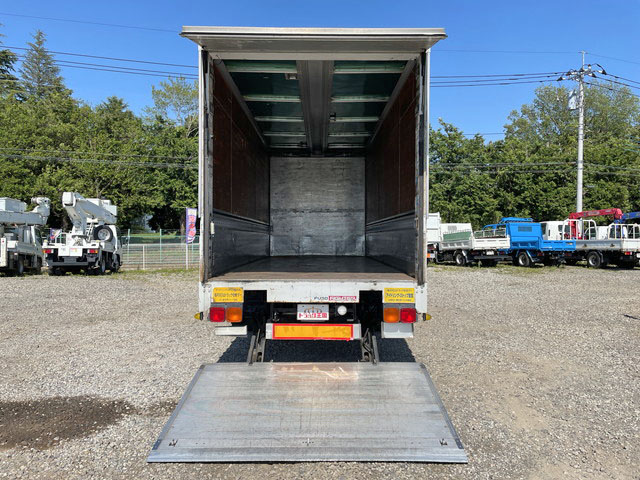 三菱ふそうファイターアルミウイング中型（4t）[写真12]