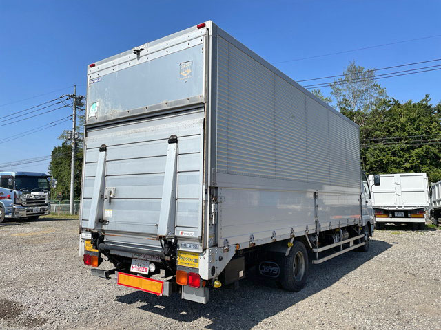 三菱ふそうファイターアルミウイング中型（4t）[写真02]